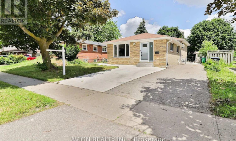 128 Rutherford Road N