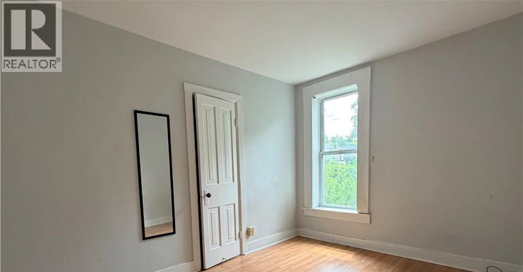 4-74 William Street W, Waterloo, ON, N2L 1J7 - 7