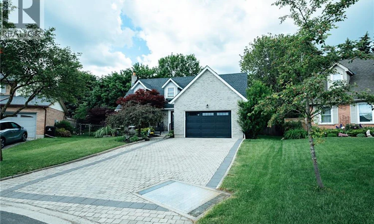 28 Mcgibbon Court