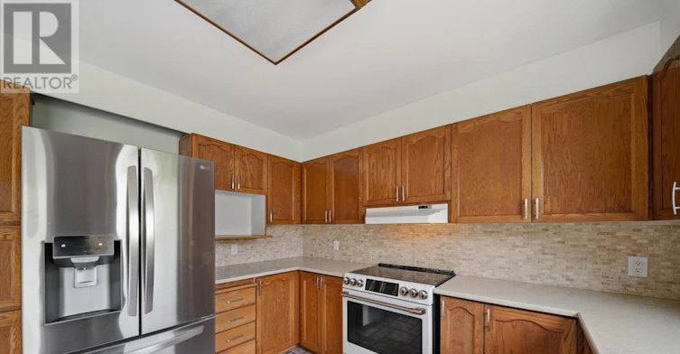 2023 Rolling Brook Drive, Ottawa, ON, K1W 1C9 - 12