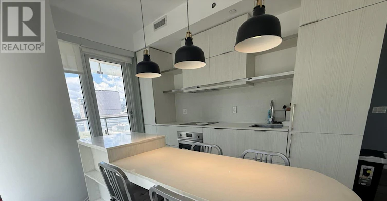 1709-197 Yonge Street, Toronto, ON, M5B 1M4 - 7