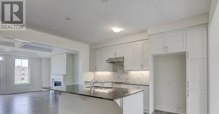 81 William Durie Way, Toronto, ON, M2R 2N2 - 4