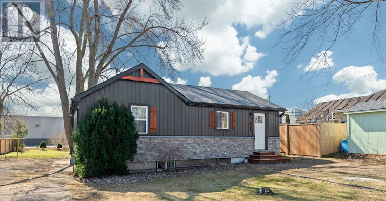 236 Sydenham Street, Strathroy, ON, N7G 1V3 - 2