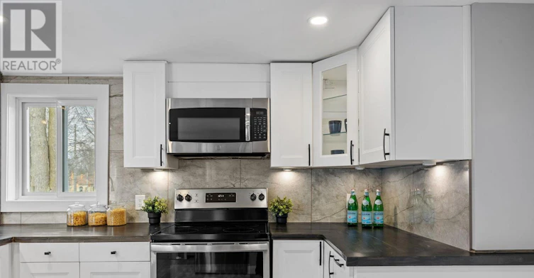 236 Sydenham Street, Strathroy, ON, N7G 1V3 - 11