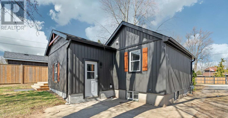 236 Sydenham Street, Strathroy, ON, N7G 1V3 - 36