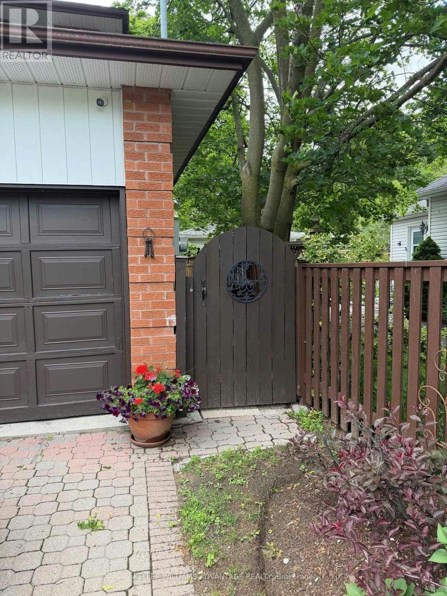 LOWER-20 Bush Drive, Toronto, ON, M1C 1G6 - 17