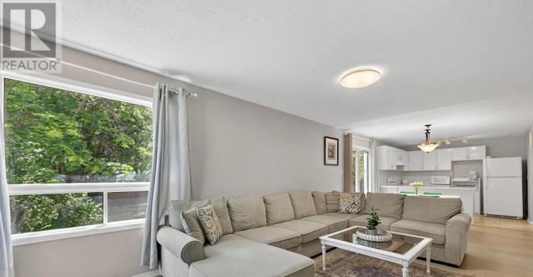UPPER-1895 Applewood Avenue, Innisfil, ON, L9S 1W2 - 12