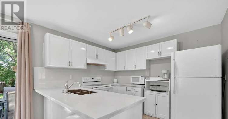 UPPER-1895 Applewood Avenue, Innisfil, ON, L9S 1W2 - 7