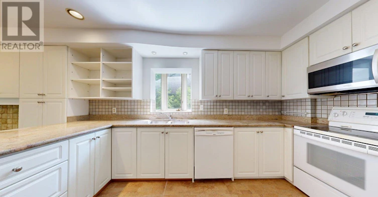 31 Burnhamthorpe Park Boulevard, Toronto, ON, M9A 1H8 - 14