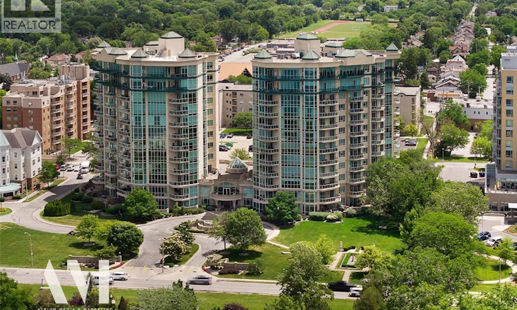 804-4955 Riverside Drive