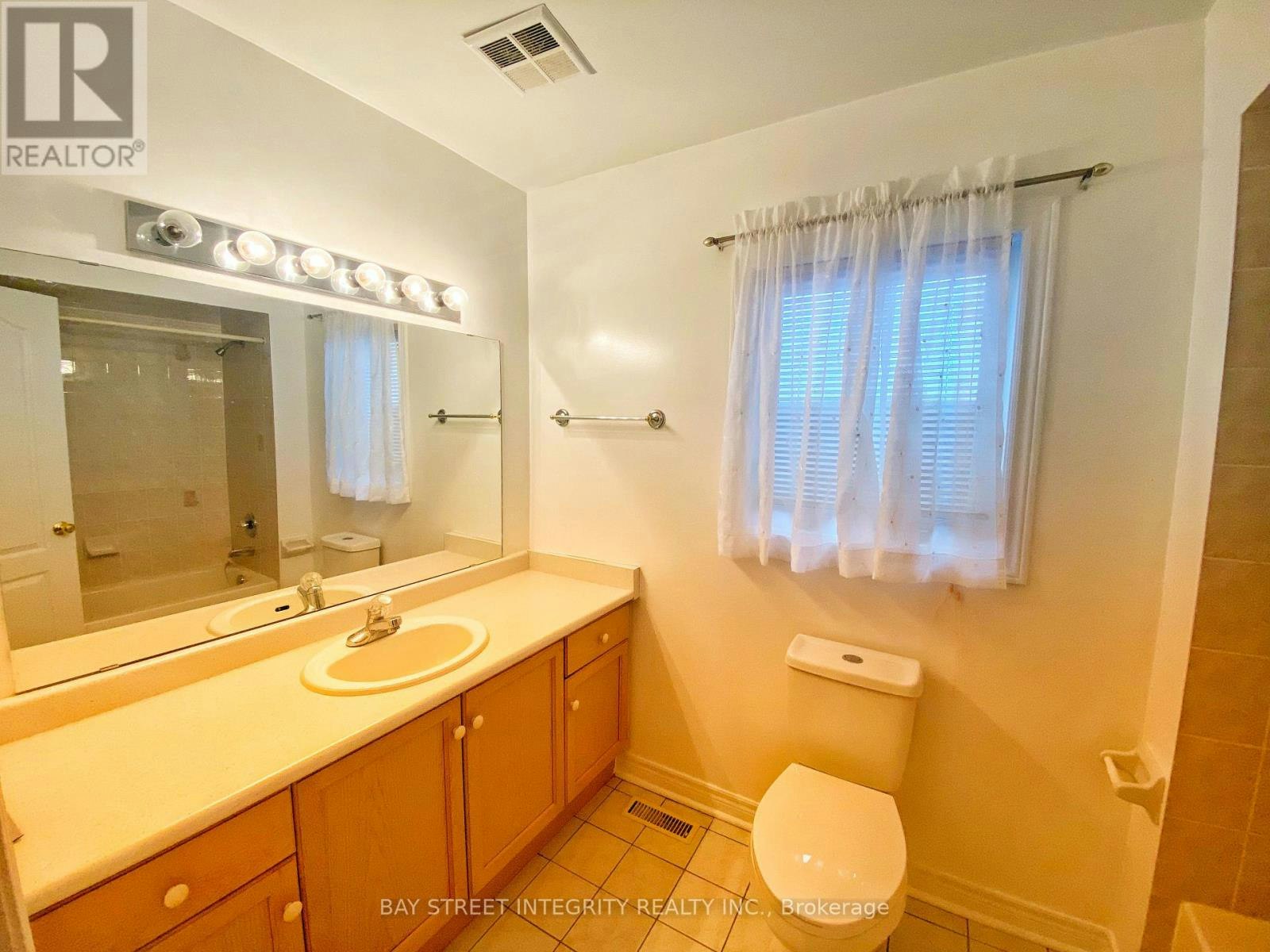 MAIN-37 Sandham Crescent, Markham, ON, L3S 4J7 - 16