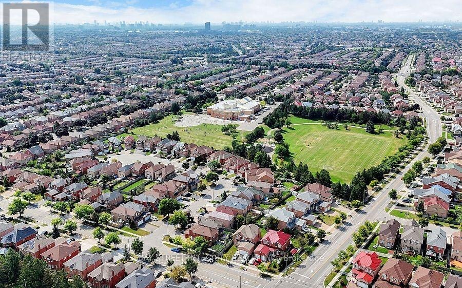 MAIN-37 Sandham Crescent, Markham, ON, L3S 4J7 - 2