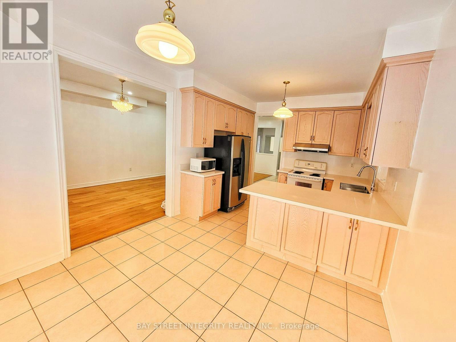 MAIN-37 Sandham Crescent, Markham, ON, L3S 4J7 - 9