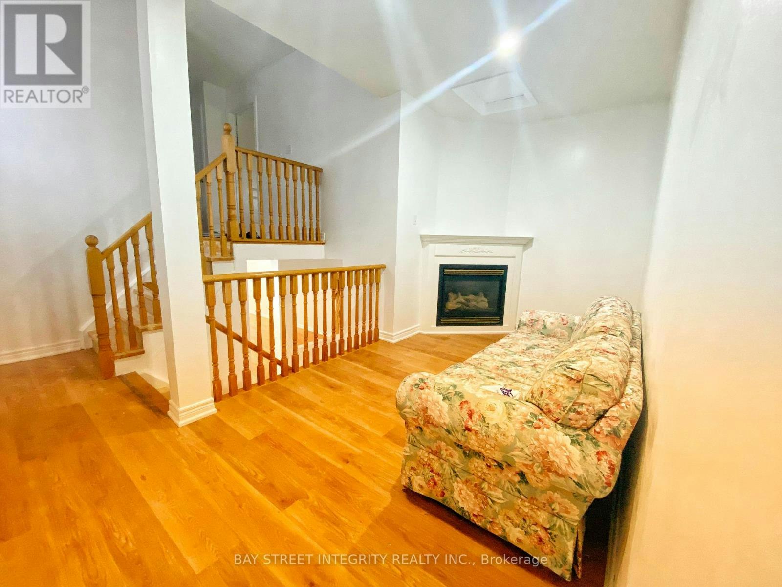 MAIN-37 Sandham Crescent, Markham, ON, L3S 4J7 - 10