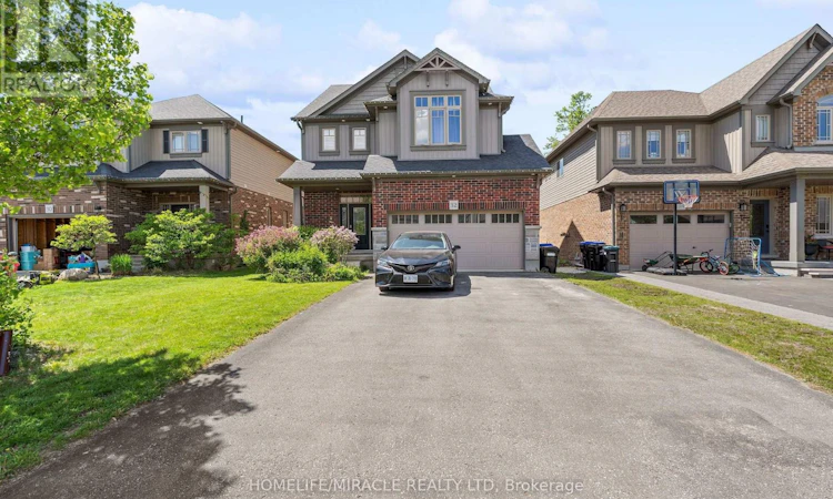 32 Carleton Trail