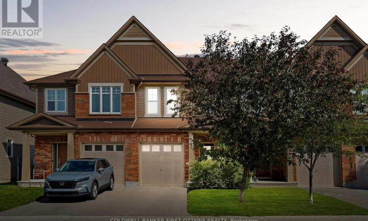 310 Fergus Crescent