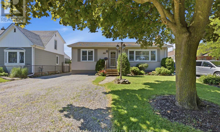 323 St Paul Street W