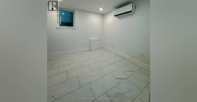 LOWER-6 Lapp Street, Toronto, ON, M6N 3W6 - 7