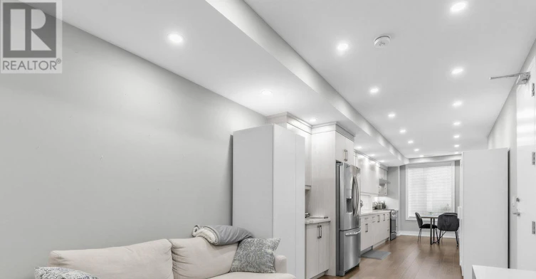 UPPER-133 Cowan Avenue, Toronto, ON, M6K 2N1 - 16