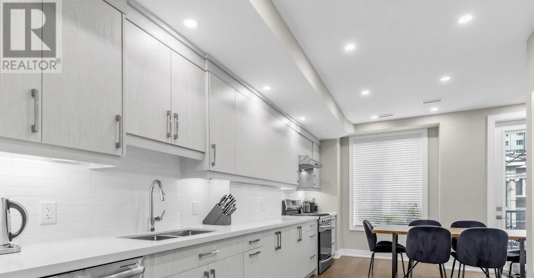 UPPER-133 Cowan Avenue, Toronto, ON, M6K 2N1 - 5