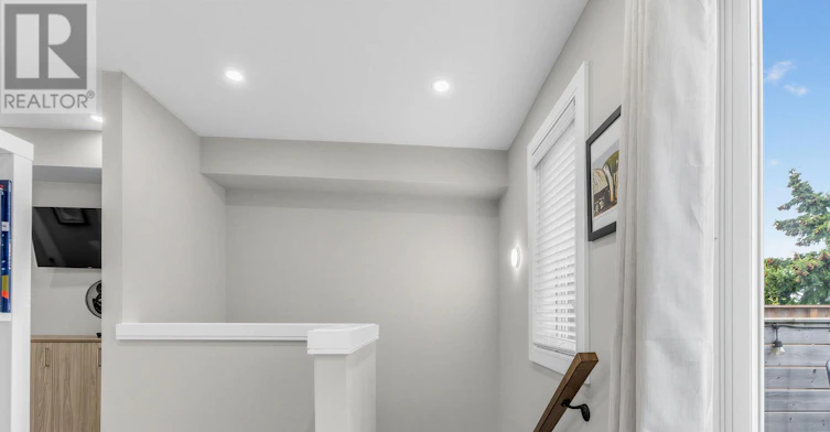 UPPER-133 Cowan Avenue, Toronto, ON, M6K 2N1 - 19