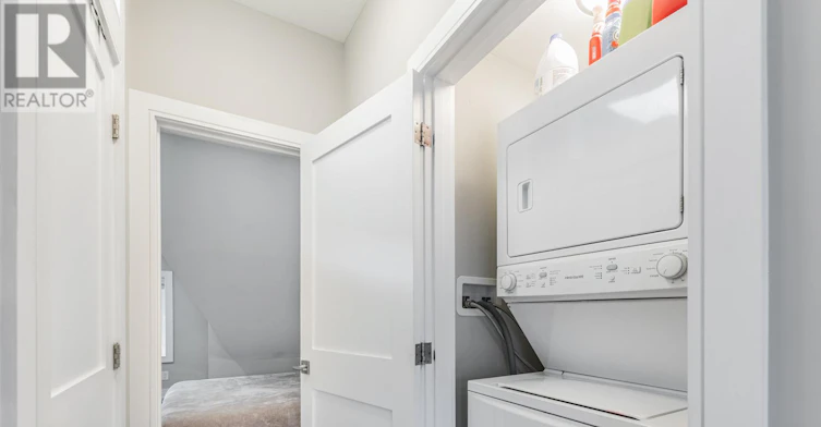 UPPER-133 Cowan Avenue, Toronto, ON, M6K 2N1 - 26