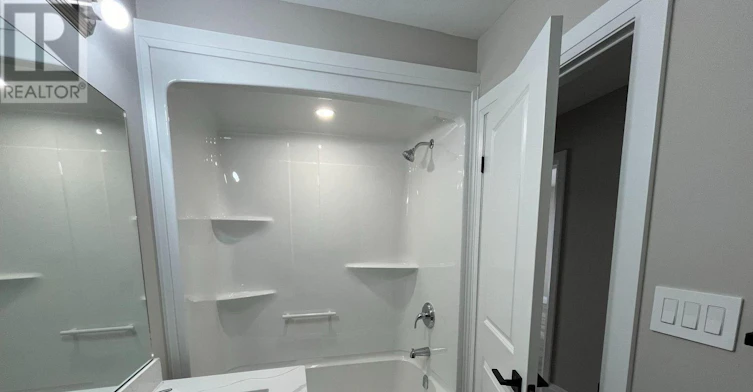 16 Keystone Trail, Welland, ON, L3B 0N8 - 16