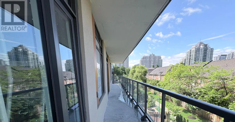 C313-8 Beverley Glen Boulevard, Vaughan, ON, L4J 8N8 - 8