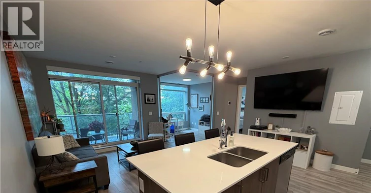 105-467 Charlton Avenue E, Hamilton, ON, L8N 0B3 - 4