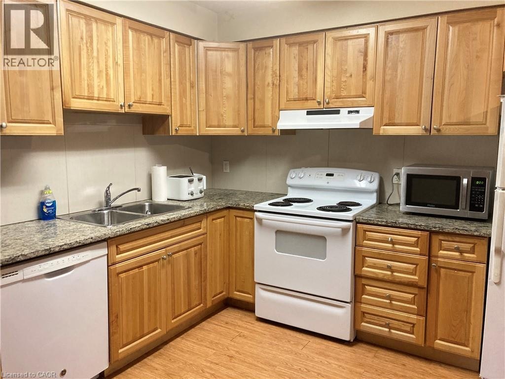 302-392 Albert Street, Waterloo, ON, N2L 3V1 - 5