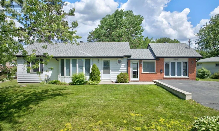 1870 Millwood Crescent