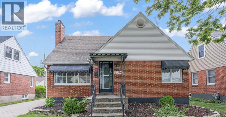 2584 Chilver, Windsor, ON, N8W 2V9 - 2