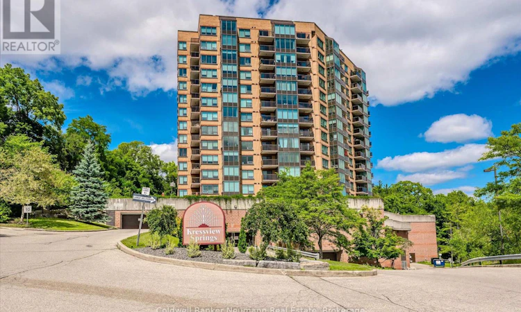 1106-237 King Street W