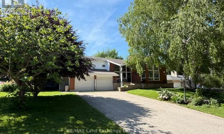320 Summit Drive