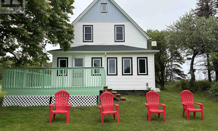 520 Lake Harbour Road North