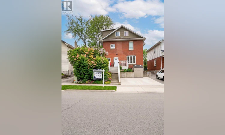 71 John Street E