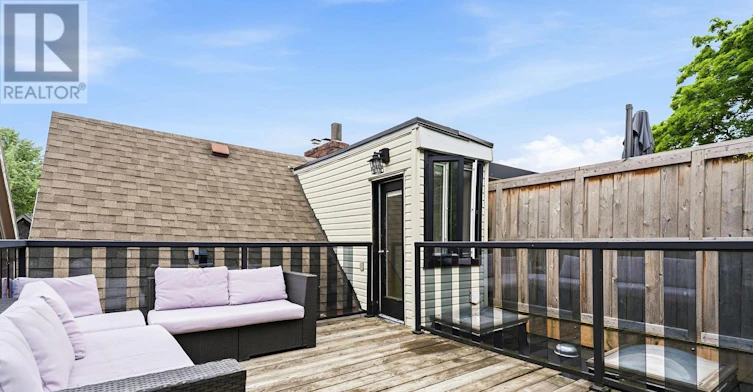 6 Ridley Gardens, Toronto, ON, M6R 2T8 - 31