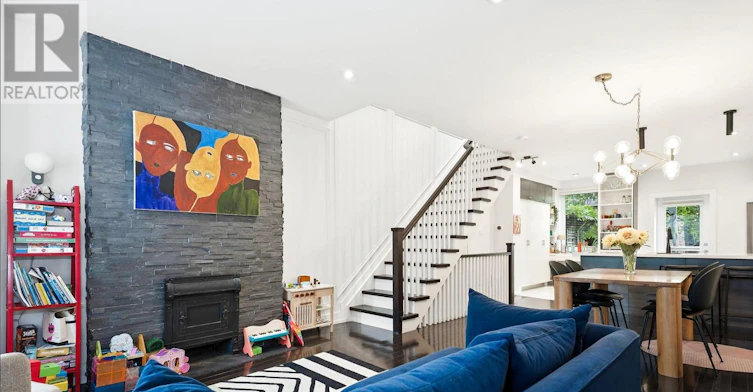 6 Ridley Gardens, Toronto, ON, M6R 2T8 - 5