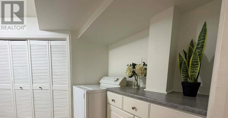 LOWER-29 41st Street EAST, Hamilton, ON, L8T 2Z4 - 4