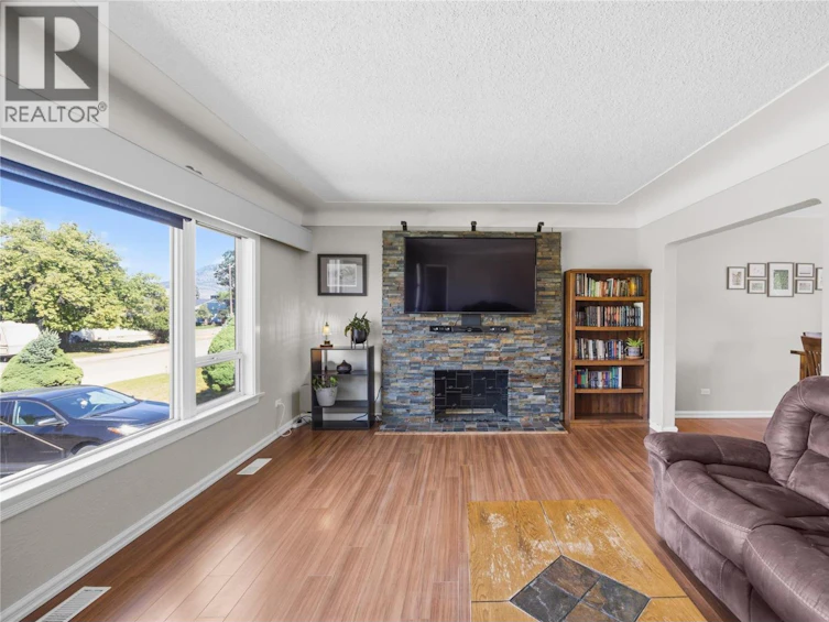 1428 Balfour Street, Penticton, BC, V2A 4Z1 - 10