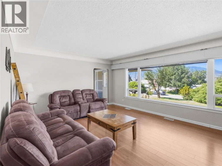 1428 Balfour Street, Penticton, BC, V2A 4Z1 - 12