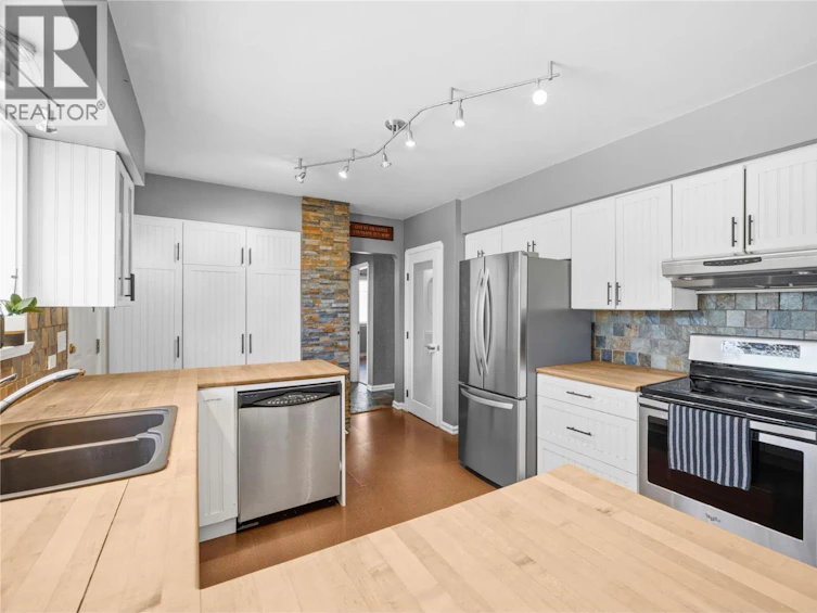 1428 Balfour Street, Penticton, BC, V2A 4Z1 - 4