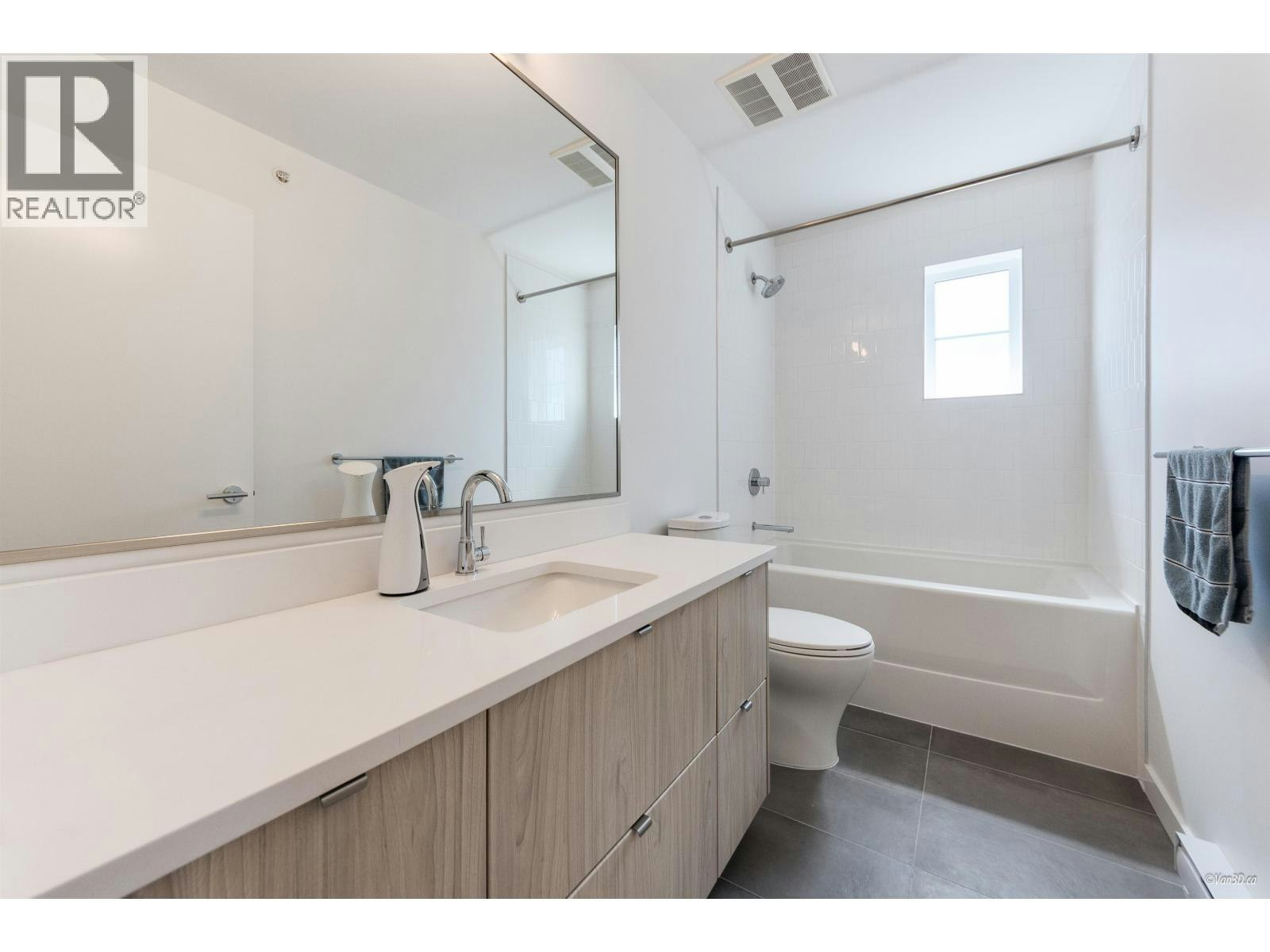 8-2560 Pitt River Road, Port Coquitlam, BC, V3C 1R9 - 17