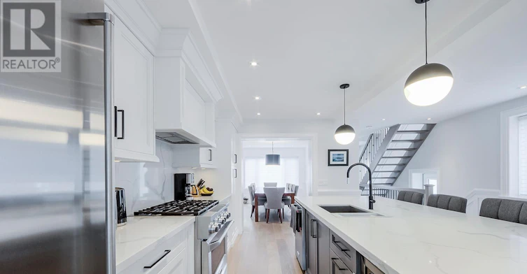 50 Thursfield Crescent, Toronto, ON, M4G 2N5 - 9