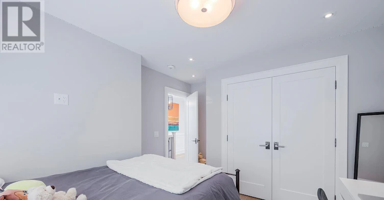 50 Thursfield Crescent, Toronto, ON, M4G 2N5 - 32