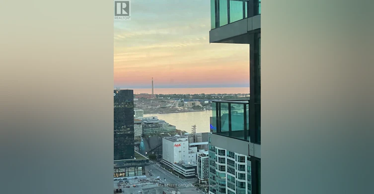 4205-33 Bay Street, Toronto, ON, M5J 2Z3 - 9
