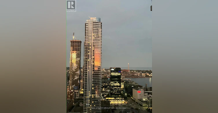 4205-33 Bay Street, Toronto, ON, M5J 2Z3 - 10