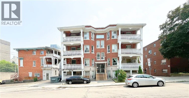 8-121 Park Street S, Hamilton, ON, L8P 3E6