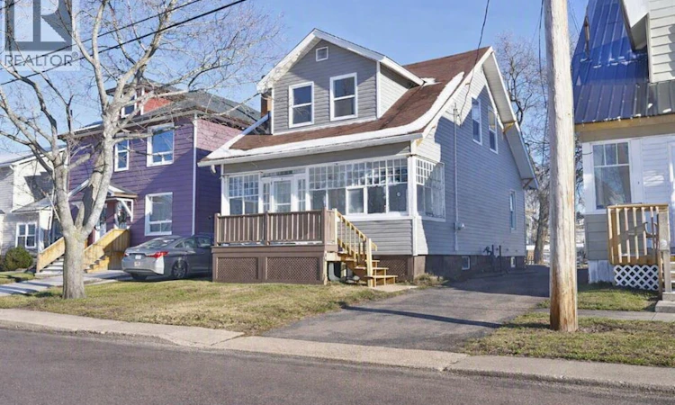 15 Lockhart Avenue