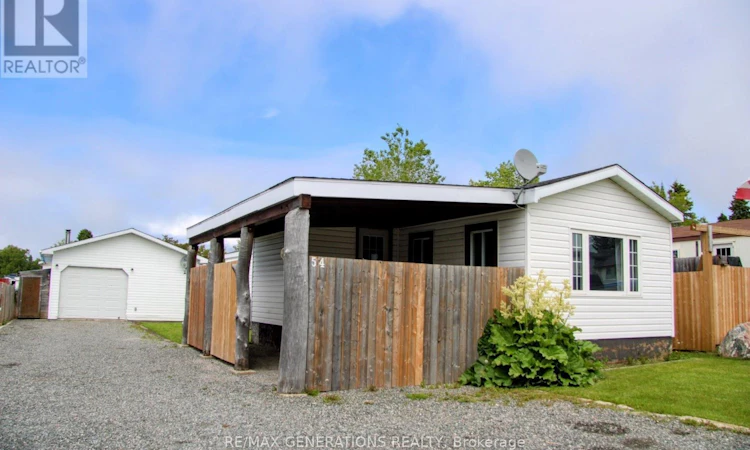 54 Jackson Crescent
